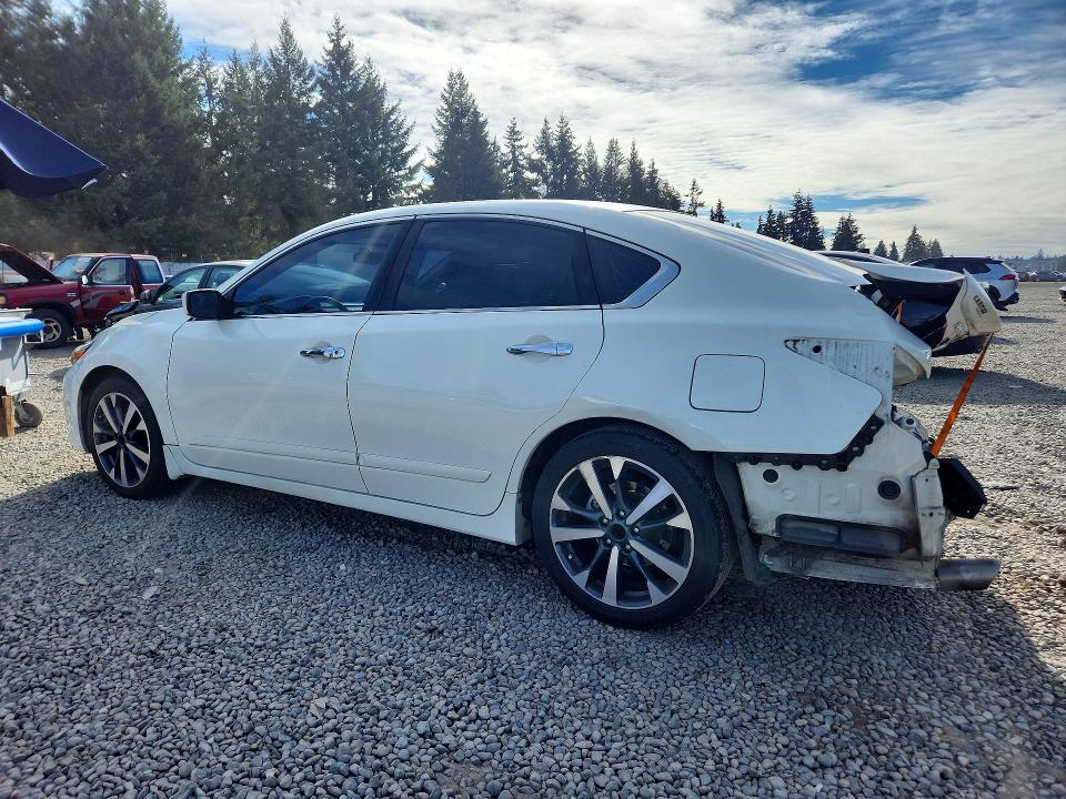 Photo 2 from auction – 2017 NISSAN ALTIMA with VIN 1N4AL3AP8HC116202