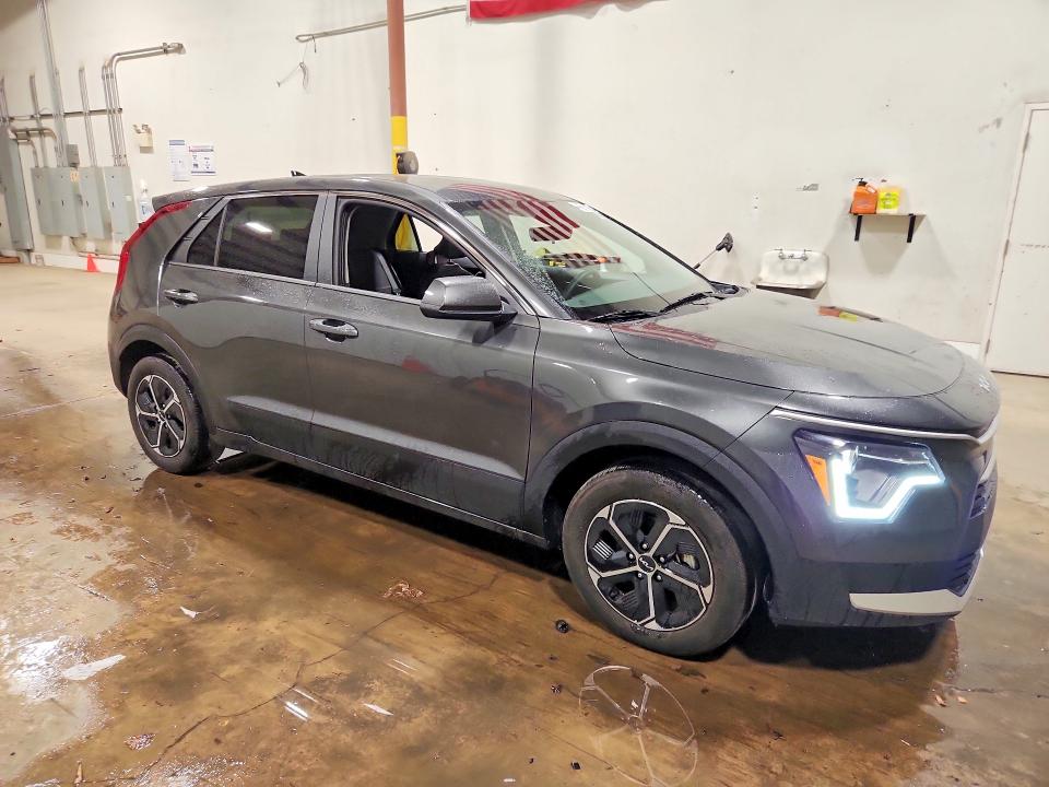 Снимка 4 от търг – 2026 KIA NIRO с VIN KNDCP3LE1T5324485