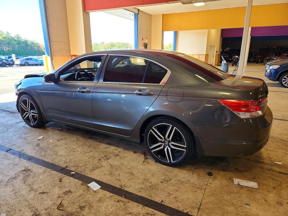 Photo 2 from auction – 2012 HONDA ACCORD with VIN 1HGCP2F30CA242728