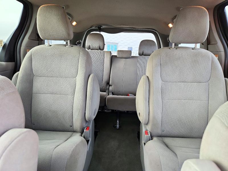 Photo 10 from auction – 2015 TOYOTA SIENNA with VIN 5TDZK3DC2FS532346