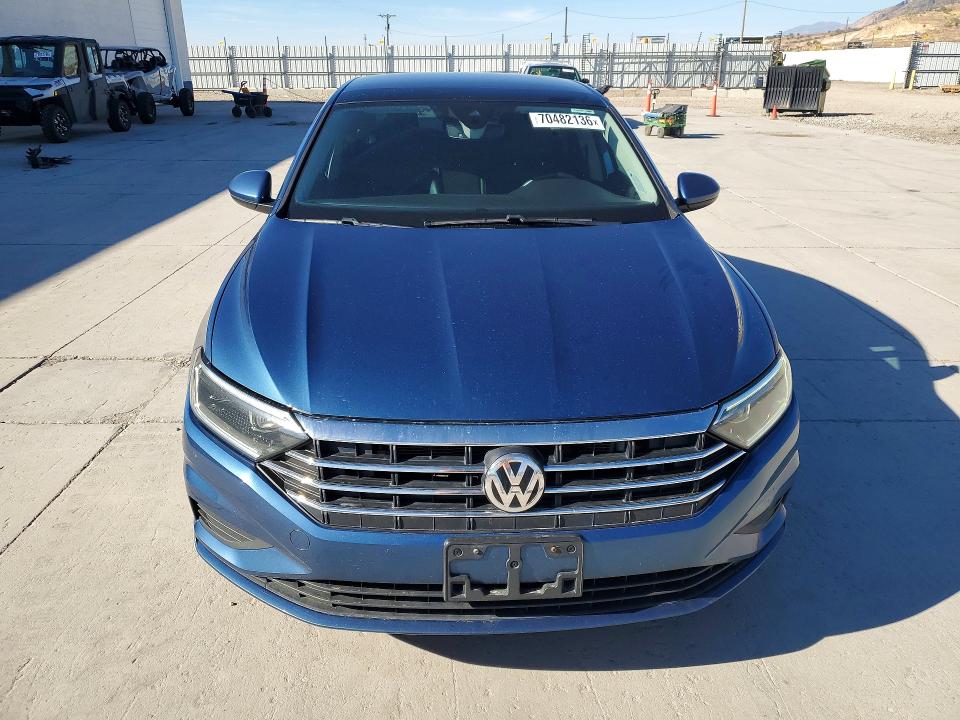 Снимка 5 от търг – 2021 VOLKSWAGEN JETTA с VIN 3VWE57BU5MM075275