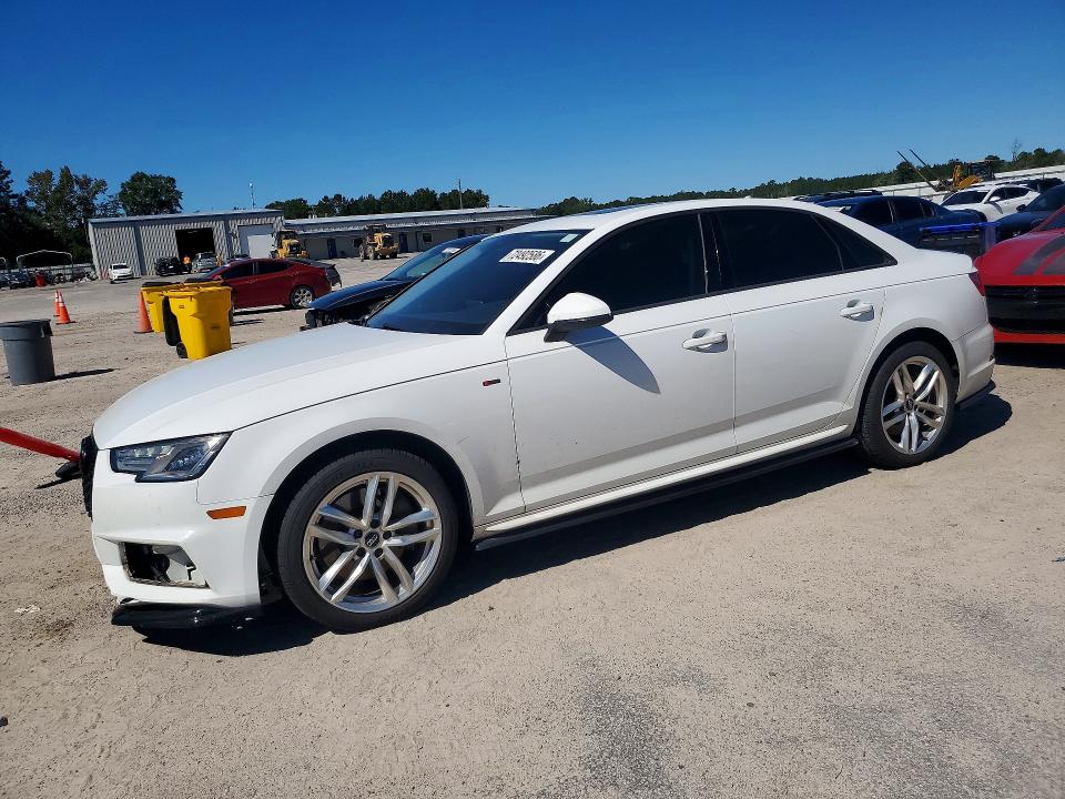 AUDI A4 2017 с VIN WAUDNAF43HN053810 - Снимка от търг