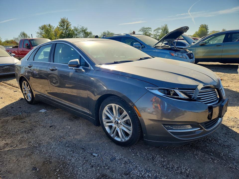 Photo 4 from auction – 2016 LINCOLN MKZ with VIN 3LN6L2G99GR616531