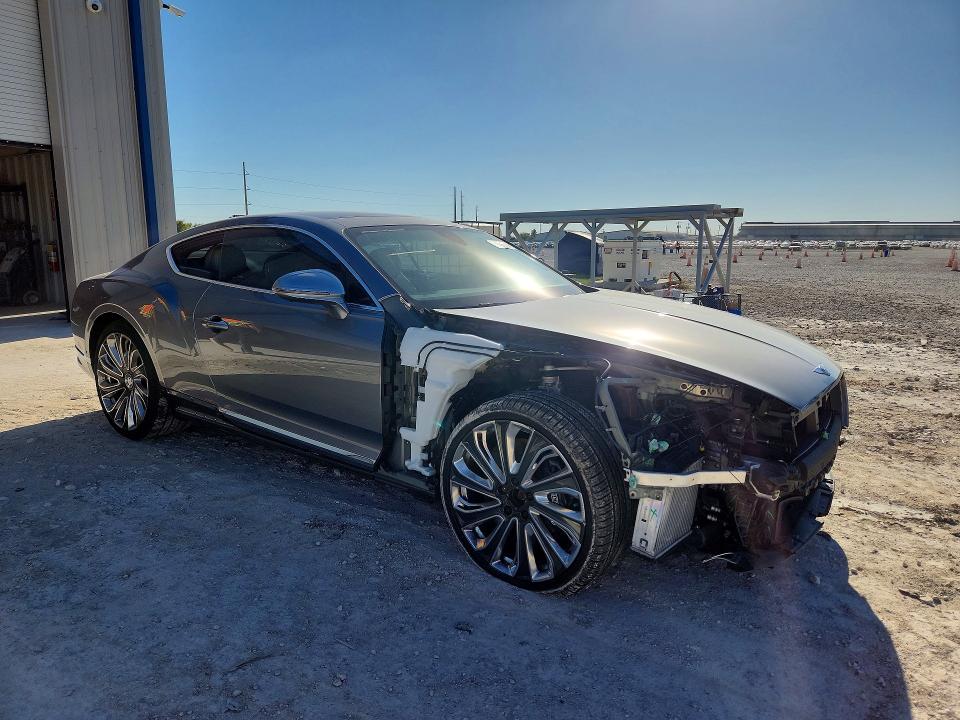 Photo 4 from auction – 2021 BENTLEY CONTINENTAL with VIN SCBCG2ZGXMC089149