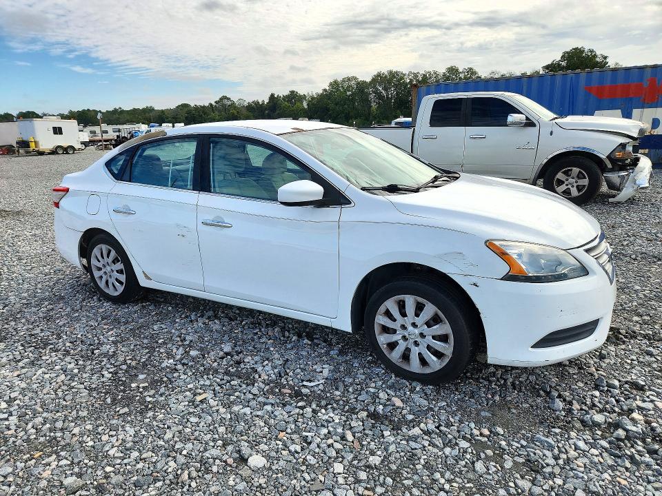 Снимка 4 от търг – 2015 NISSAN SENTRA с VIN 3N1AB7AP1FY235415