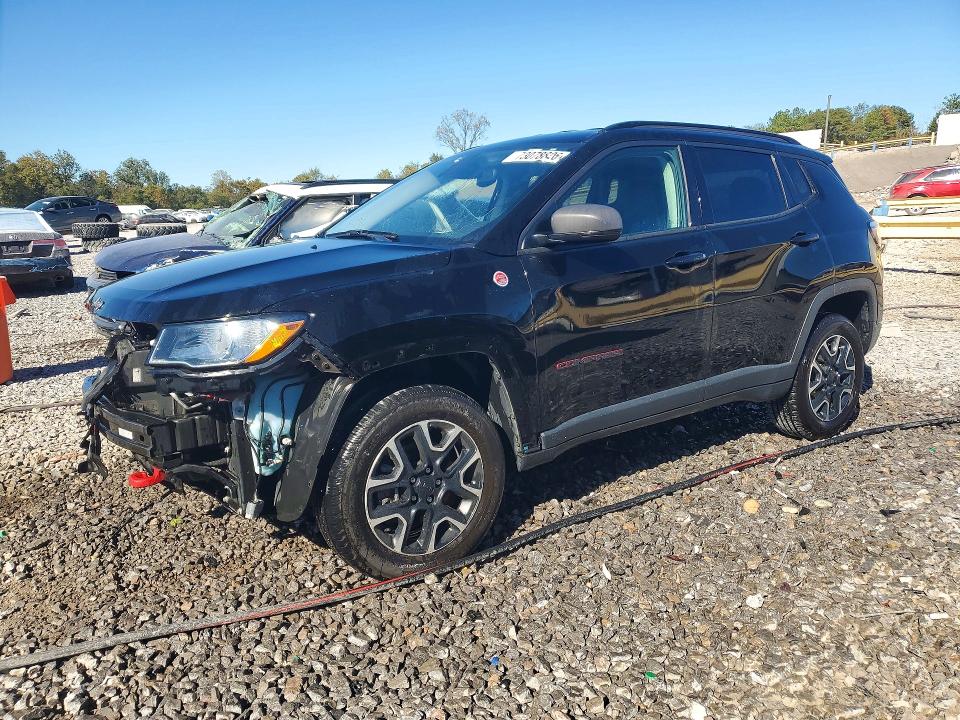 Photo 1 from auction – 2019 JEEP COMPASS with VIN 3C4NJDDBXKT649879