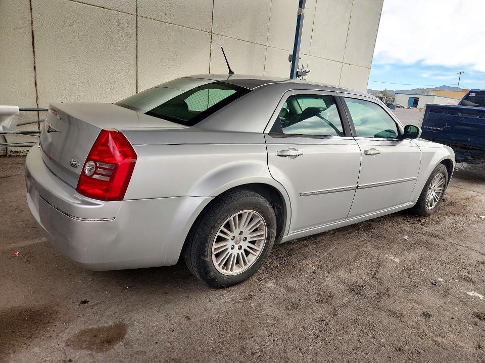 Снимка 3 от търг – 2008 CHRYSLER 300 с VIN 2C3KA53G28H207884