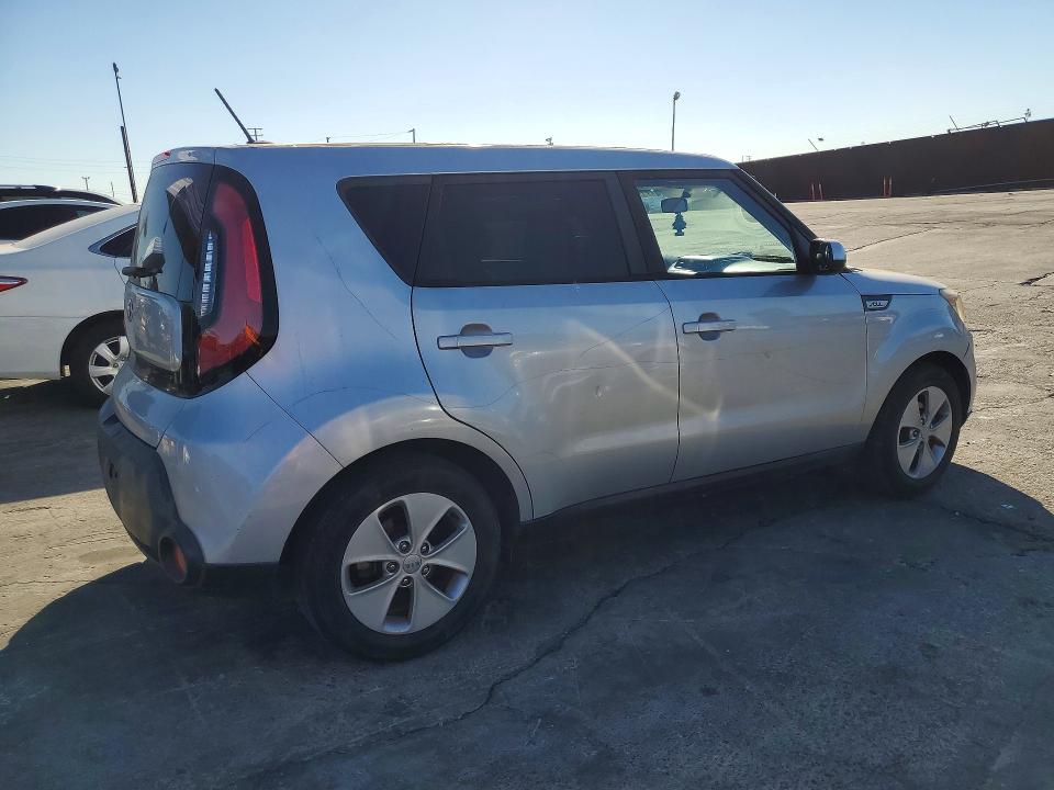 Photo 3 from auction – 2016 KIA SOUL with VIN KNDJN2A28G7874972