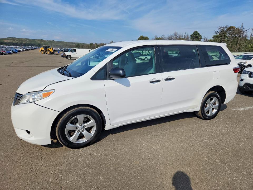 Снимка 1 от търг – 2017 TOYOTA SIENNA с VIN 5TDZZ3DC9HS819682