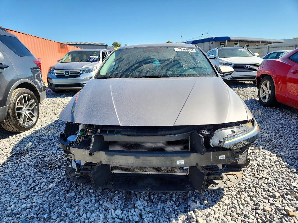 Снимка 5 от търг – 2024 HYUNDAI ELANTRA с VIN KMHLM4DG7RU663907