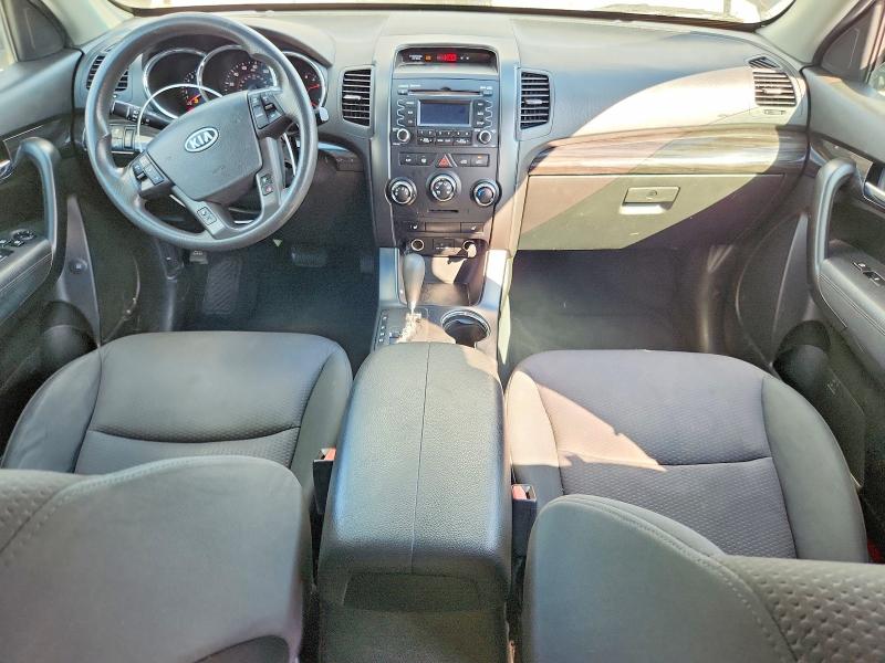 Photo 8 from auction – 2011 KIA SORENTO with VIN 5XYKT3A1XBG146492