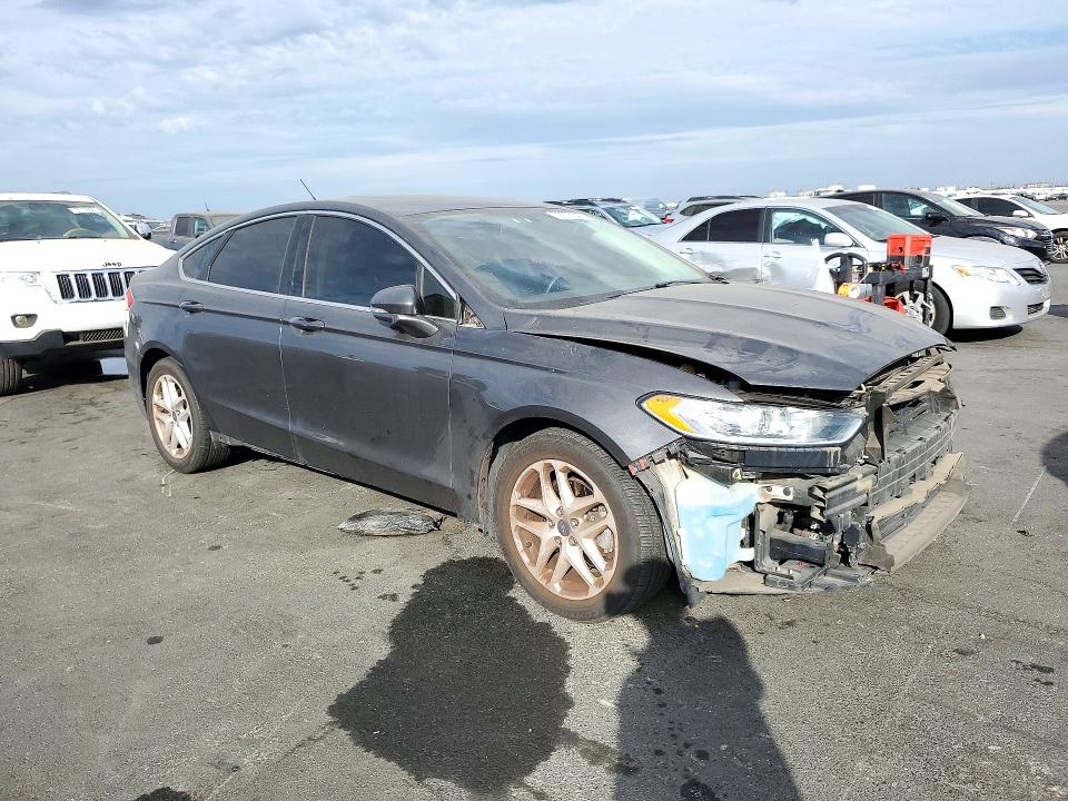 Фото 4 с аукциона – 2015 FORD FUSION с VIN 3FA6P0HDXFR264872