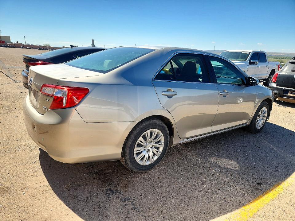 Снимка 3 от търг – 2014 TOYOTA CAMRY HYBRID с VIN 4T1BD1FK6EU109084