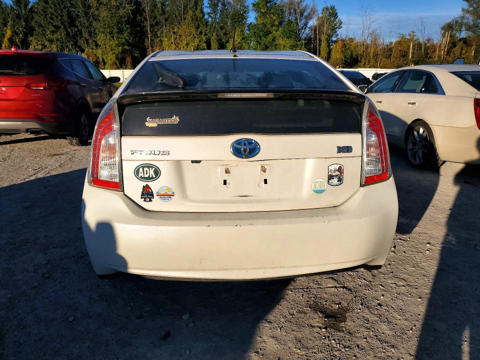 Photo 6 from auction – 2015 TOYOTA PRIUS with VIN JTDKN3DU3F1881658