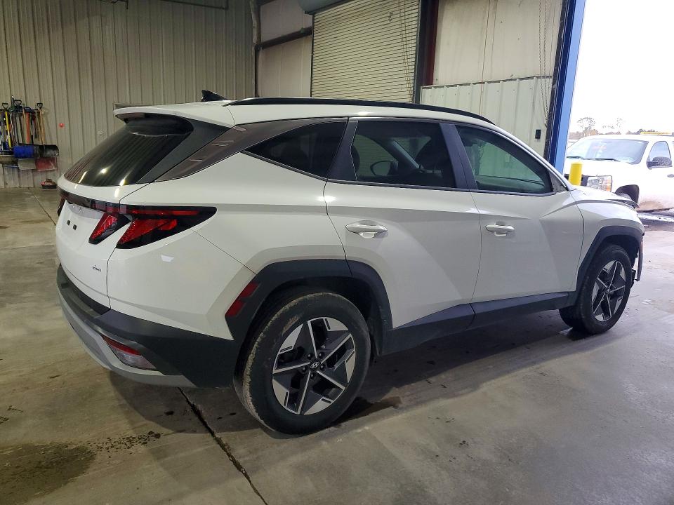 Photo 3 from auction – 2025 HYUNDAI TUCSON with VIN 5NMJBCDE0SH575062