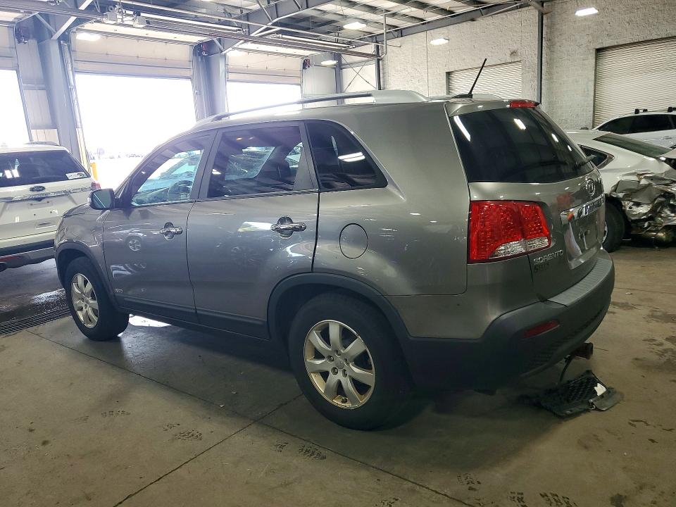 Zdjęcie 2 z aukcji – 2013 KIA SORENTO z VIN 5XYKTDA21DG414444
