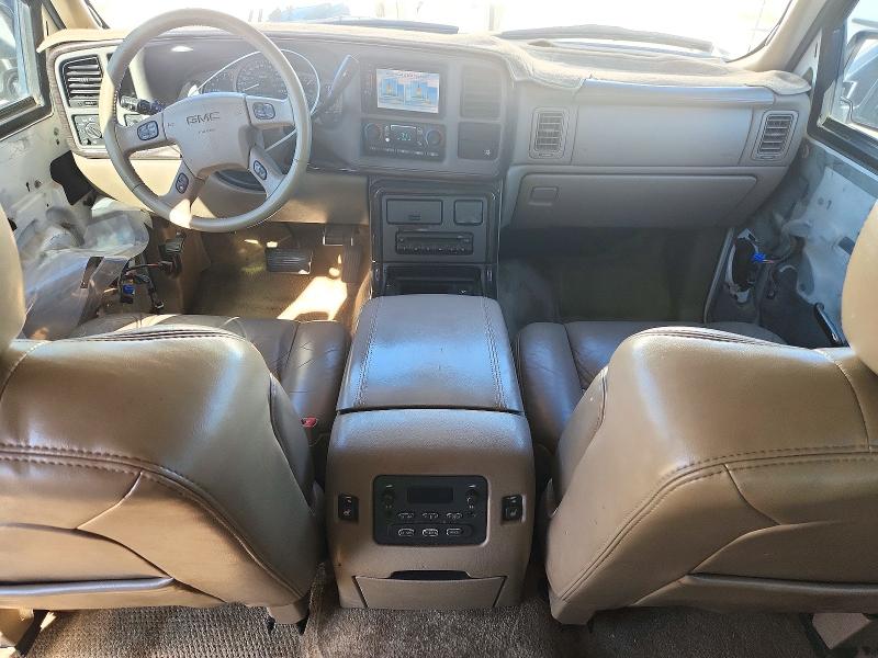 Zdjęcie 8 z aukcji – 2003 GMC YUKON z VIN 1GKEK63U43J177381