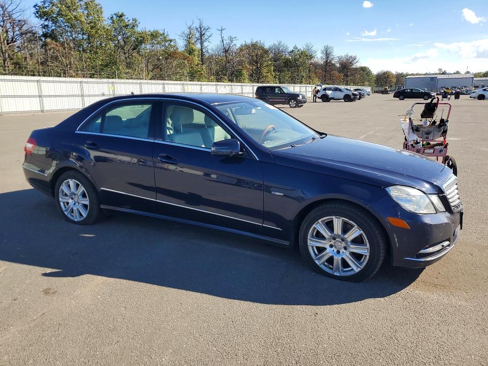 Photo 4 from auction – 2012 MERCEDES-BENZ E-CLASS E350 4MATIC with VIN WDDHF8JB7CA562501