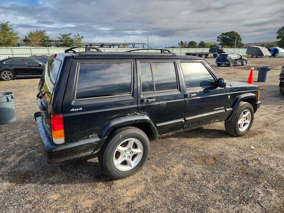 Photo 3 from auction – 2001 JEEP CHEROKEE with VIN 1J4FF48S71L611367