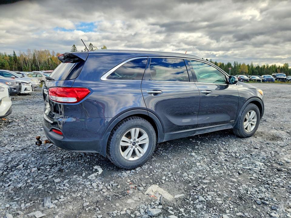 Photo 3 from auction – 2016 KIA SORENTO with VIN 5XYPGDA5XGG085980