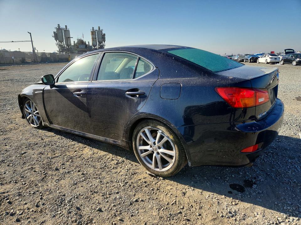 صورة رقم 2 من المزاد - 2006 LEXUS IS مع VIN JTHBE262862006784