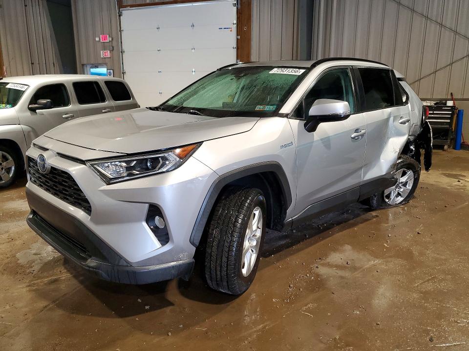 TOYOTA RAV4 2021 с VIN 2T3RWRFV0MW122372 - Снимка от търг