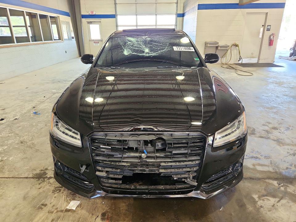 Снимка 5 от търг – 2017 AUDI A8 с VIN WAU43AFD0HN009902