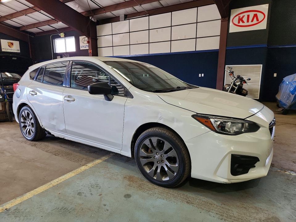 Фото 4 с аукциона – 2017 SUBARU IMPREZA с VIN 4S3GTAA62H1752254