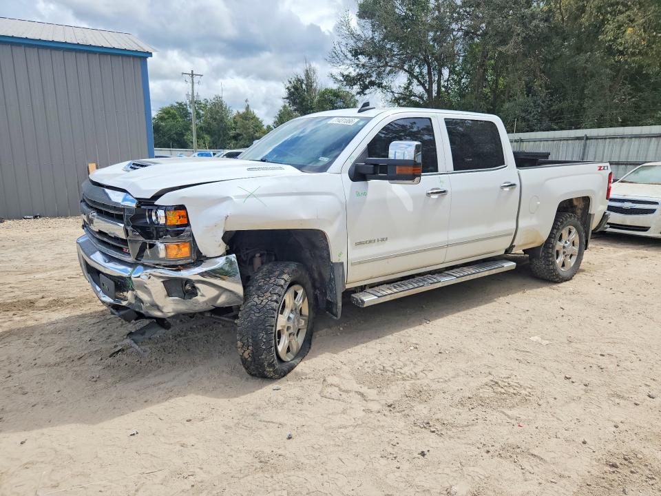 CHEVROLET SILVERADO 2018 с VIN 1GC1KWEY9JF178164 - Снимка от търг