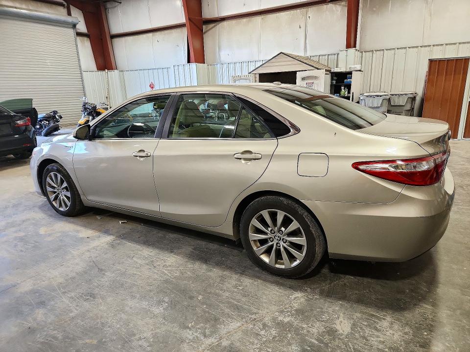 Снимка 2 от търг – 2015 TOYOTA CAMRY HYBRID с VIN 4T1BD1FK8FU163858