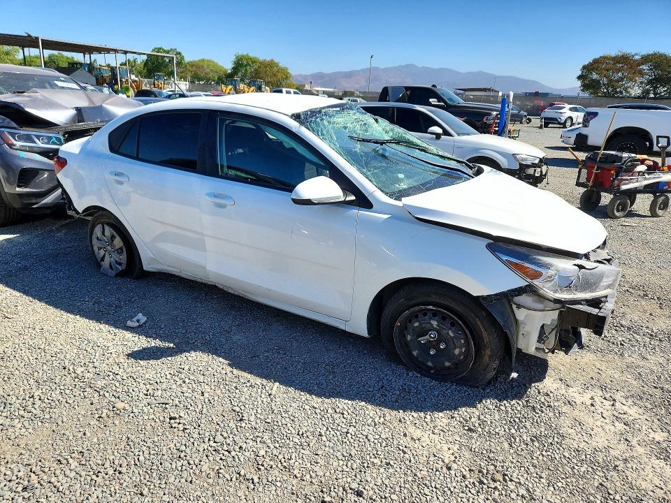 Снимка 4 от търг – 2020 KIA RIO с VIN 3KPA24AD7LE349126