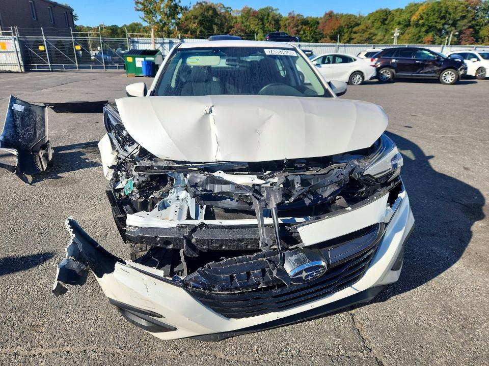 Снимка 5 от търг – 2025 SUBARU LEGACY с VIN 4S3BWAD66S3018435
