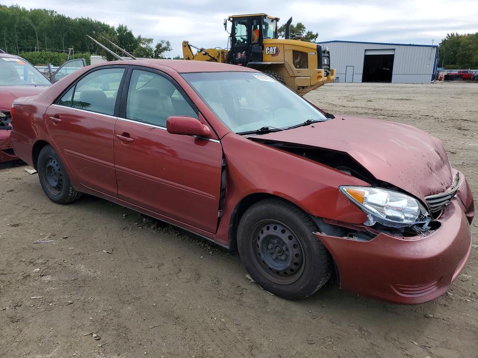 Снимка 4 от търг – 2005 TOYOTA CAMRY с VIN 4T1BE32K75U076630
