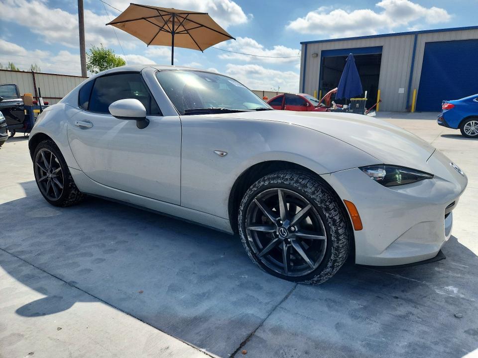 Снимка 4 от търг – 2017 MAZDA MX-5 MIATA с VIN JM1NDAM71H0100160