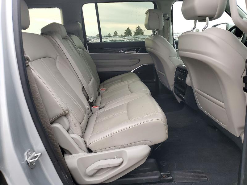 Снимка 11 от търг – 2022 JEEP WAGONEER с VIN 1C4SJVBT2NS146342