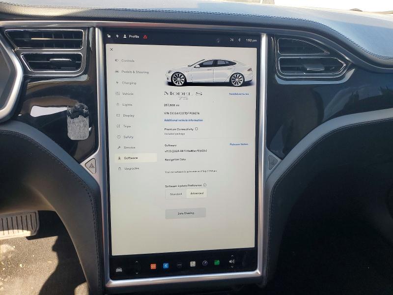 Photo 9 from auction – 2013 TESLA MODEL S with VIN 5YJSA1CG7DFP09374
