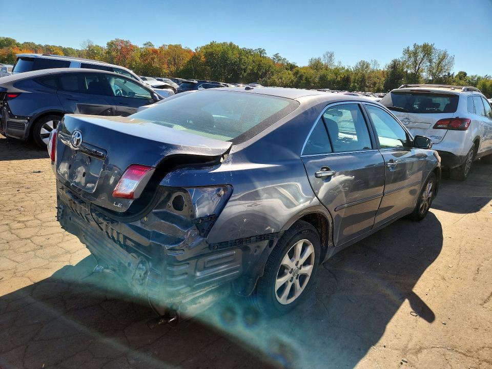 Снимка 3 от търг – 2010 TOYOTA CAMRY с VIN 4T4BF3EK3AR070154