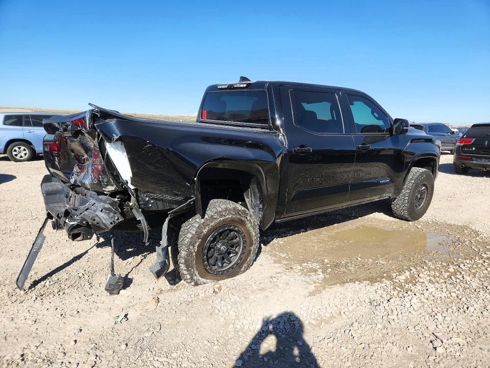 Foto 3 de la subasta – 2024 TOYOTA TUNDRA con VIN 5TFNC5DB8RX062191