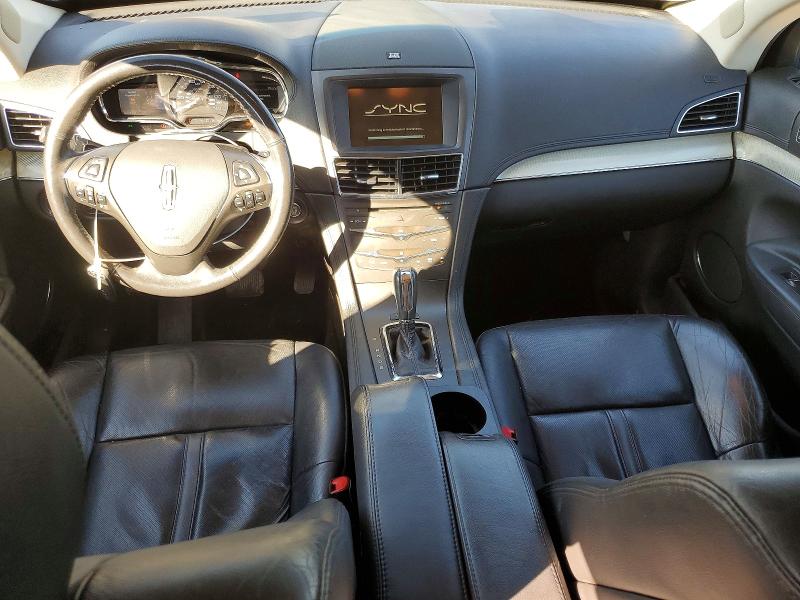 Photo 8 from auction – 2014 LINCOLN MKT with VIN 2LMHJ5ATXEBL57469