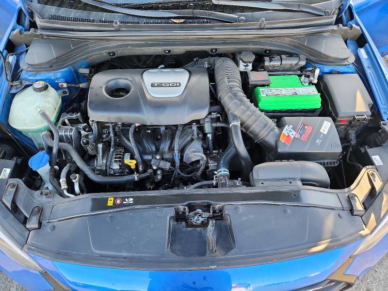 Photo 11 from auction – 2017 HYUNDAI ELANTRA with VIN KMHD04LB2HU335489