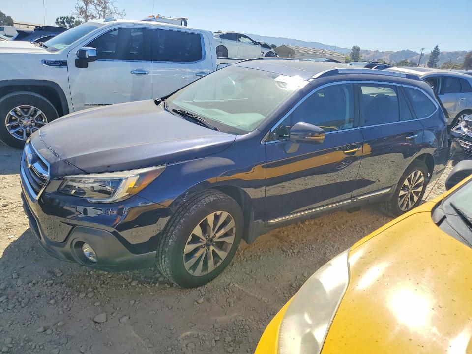 Фото 1 с аукциона – 2018 SUBARU OUTBACK с VIN 4S4BSATC8J3202577