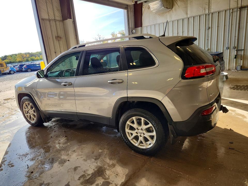 Photo 2 from auction – 2017 JEEP CHEROKEE with VIN 1C4PJMCS9HW564481