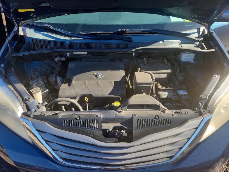 Photo 12 from auction – 2011 TOYOTA SIENNA with VIN 5TDYK3DC0BS167137