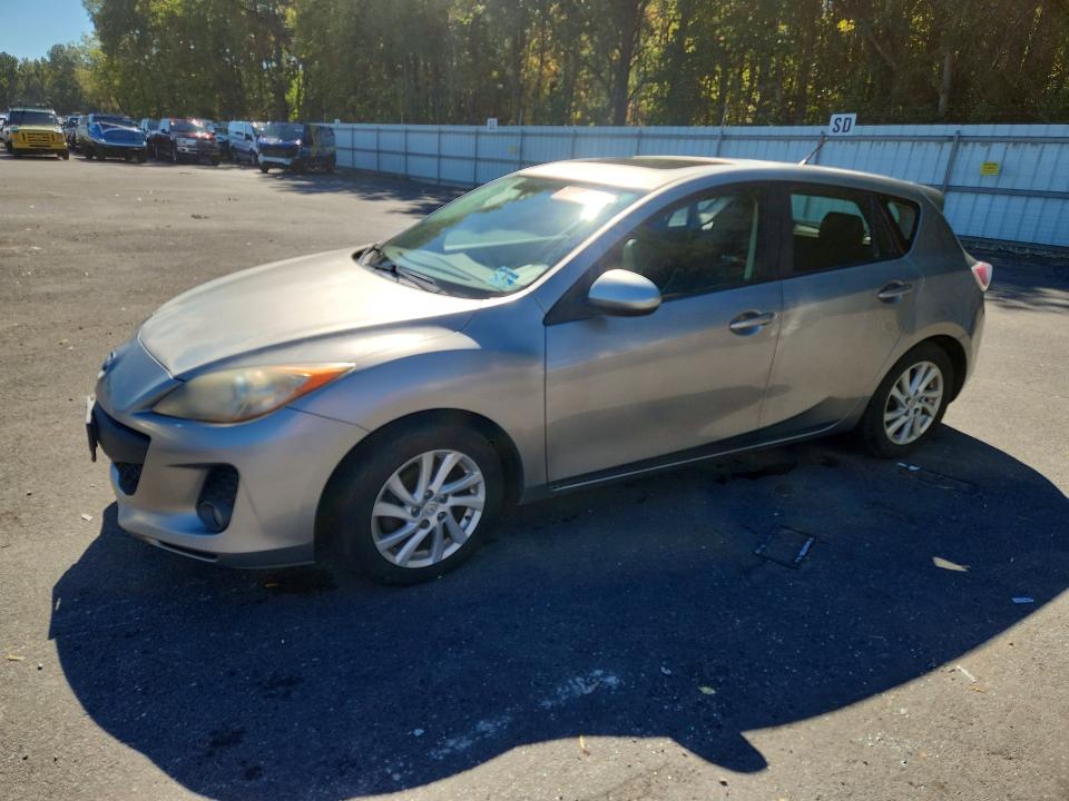 MAZDA 3 2012 с VIN JM1BL1M81C1613278 - Снимка от търг