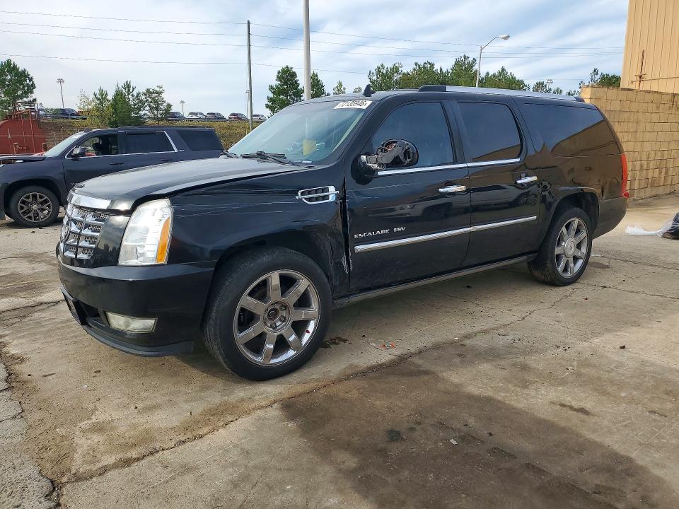 2011 CADILLAC ESCALADE - Търг №72135946