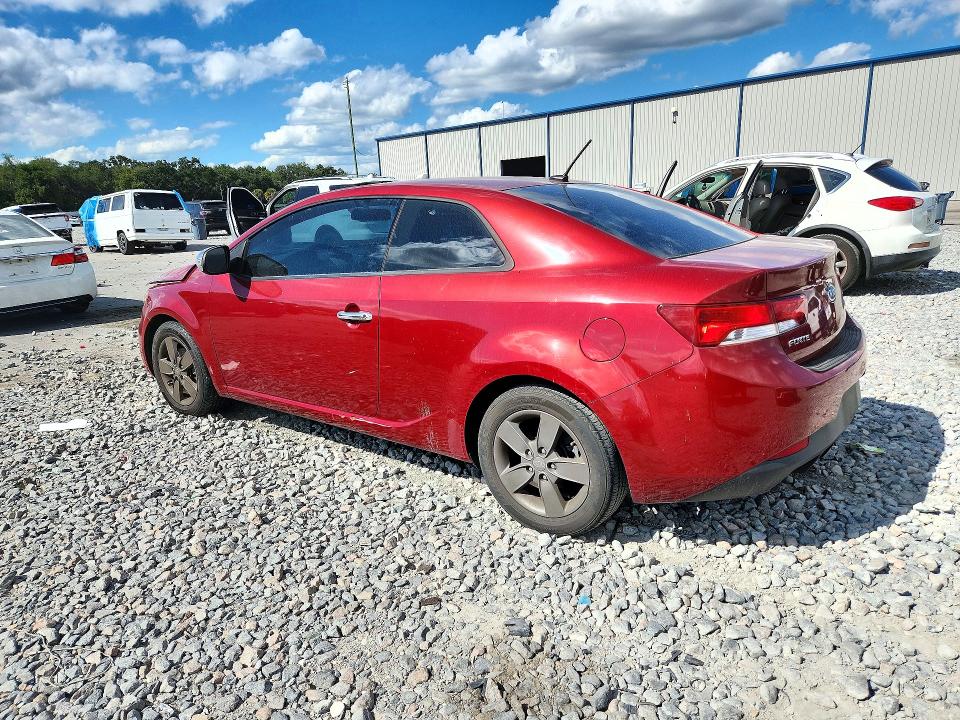 Снимка 2 от търг – 2010 KIA FORTE KOUP с VIN KNAFU6A29A5250761