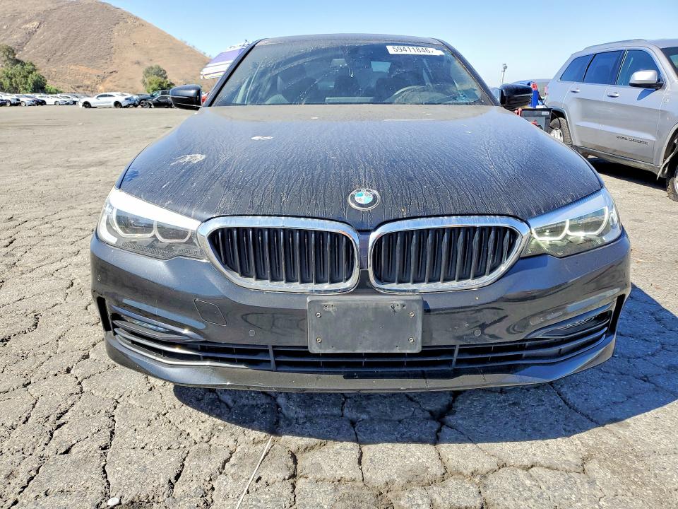 Снимка 5 от търг – 2018 BMW 530XE с VIN WBAJB1C55JB084265