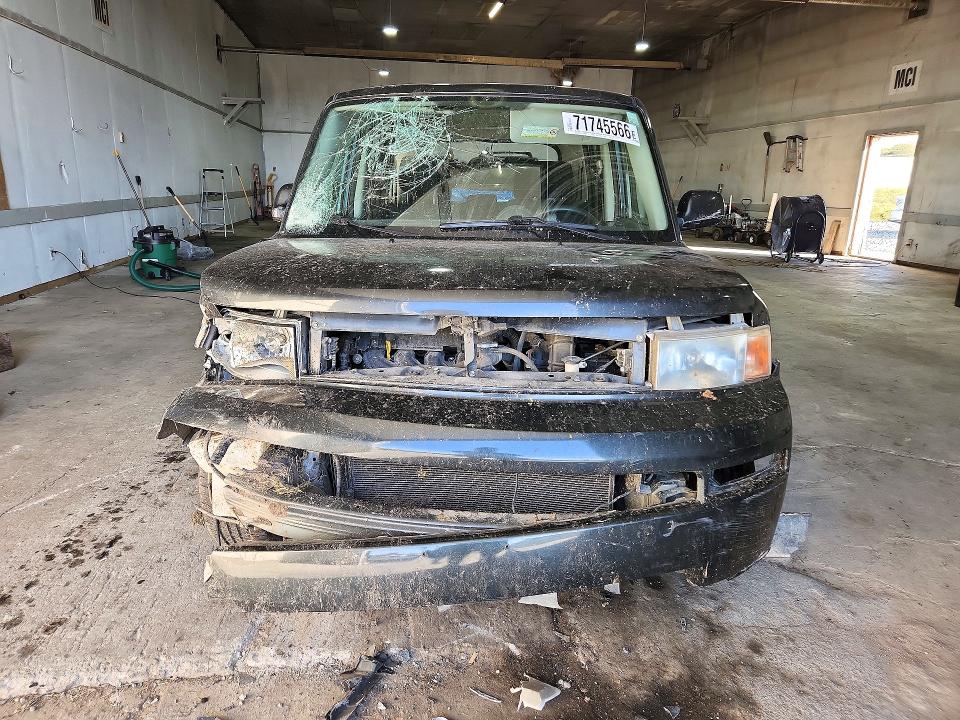 Снимка 5 от търг – 2006 SCION XB с VIN JTLKT324764085779