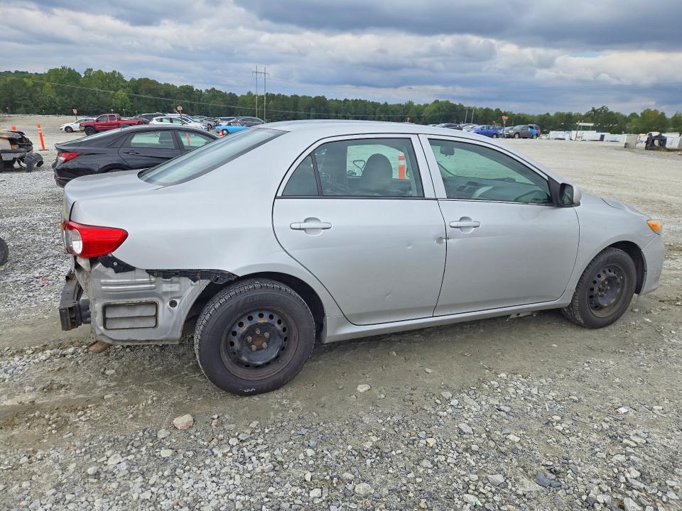 Photo 3 from auction – 2013 TOYOTA COROLLA with VIN 2T1BU4EE9DC958042
