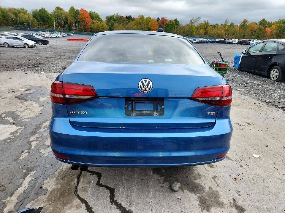 Снимка 6 от търг – 2017 VOLKSWAGEN JETTA с VIN 3VW2B7AJ4HM308281
